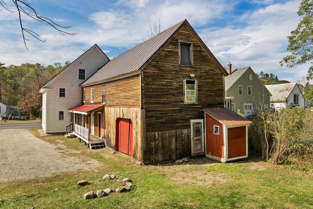 Photo of 300 New Hampshire Route 25, Warren, NH 03279 (MLS # 5065779)