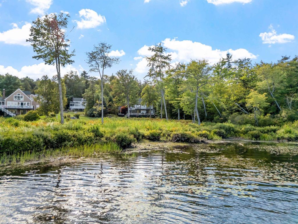 Photo of 14 Island View Drive, Moultonborough, NH 03254 (MLS # 5085782)