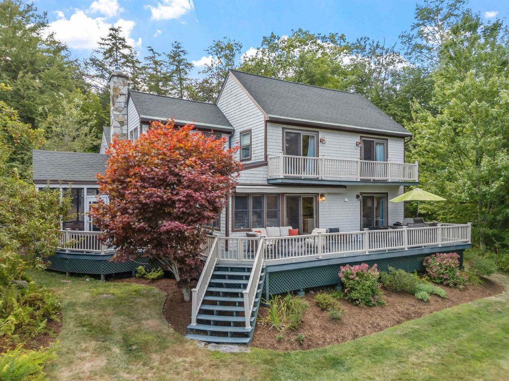 Photo of 14 Island View Drive, Moultonborough, NH 03254 (MLS # 5085782)