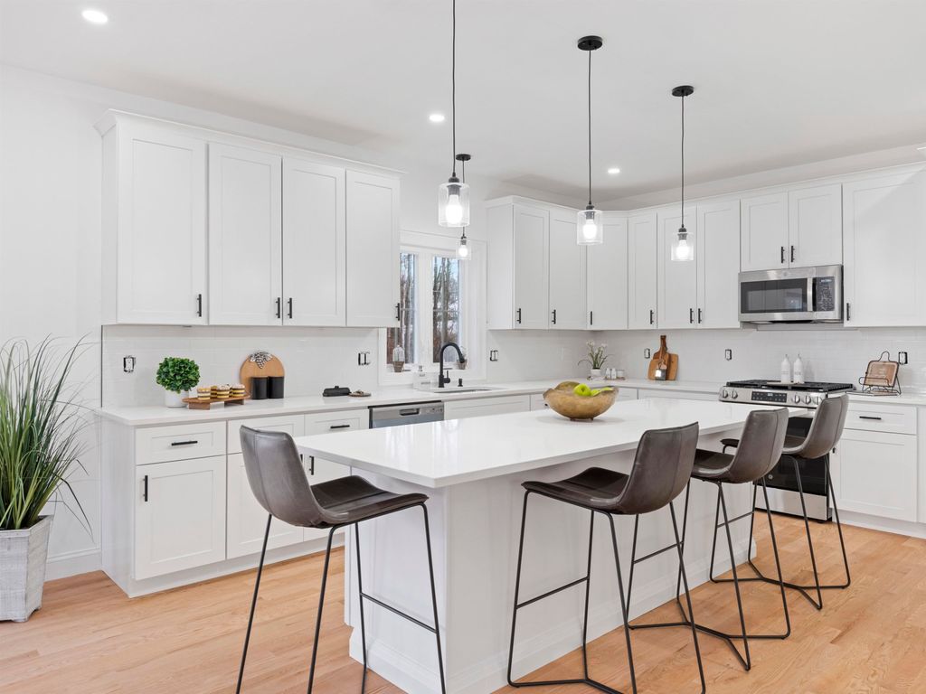 Photo of 18 Horizon Way, Plaistow, NH 03865 (MLS # 5058779)