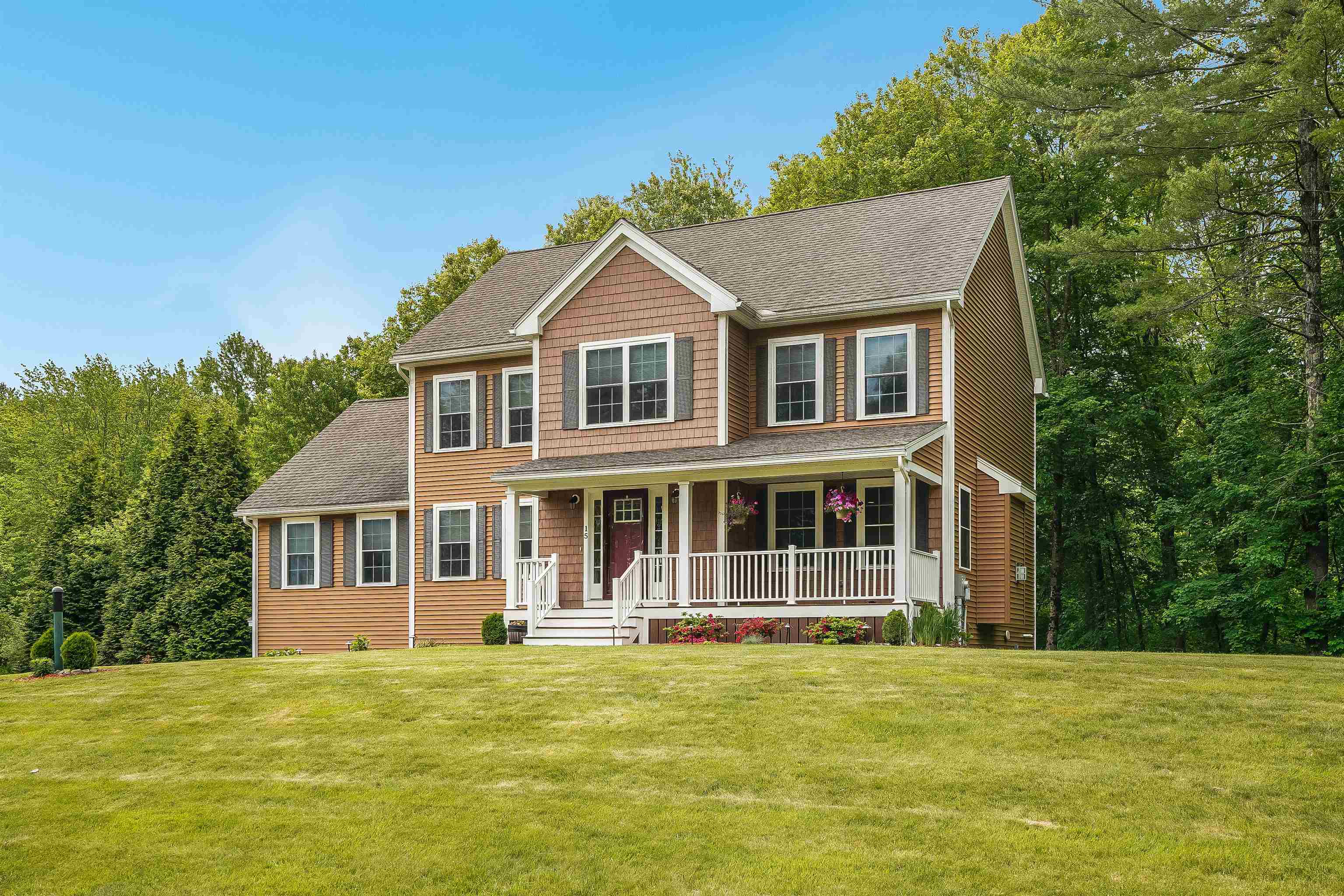15 Orchard Park Lane