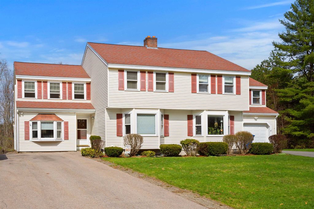 Photo of 27 Reed Street #A, Londonderry, NH 03053 (MLS # 5084212)