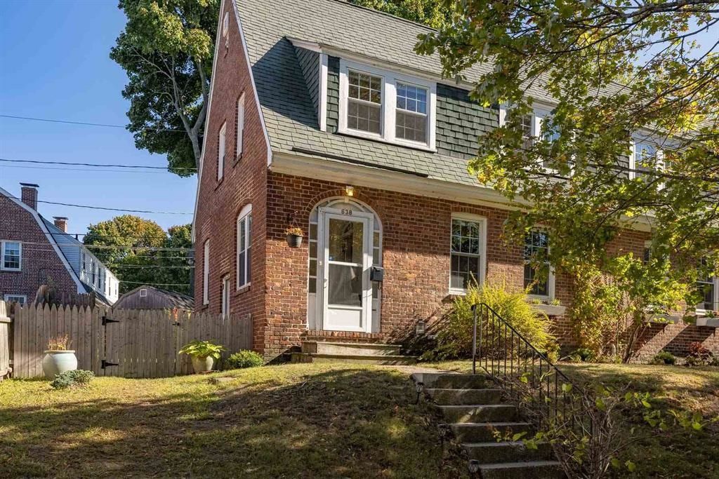 Photo of 638 Kearsarge Way, Portsmouth, NH 03801 (MLS # 5061345)