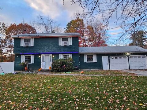 7 Hickory Street Hudson NH 03051