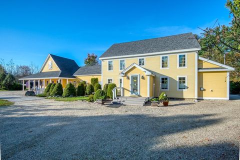 Photo of 146 Calef Highway, Barrington, NH 03825 (MLS # 5071556)
