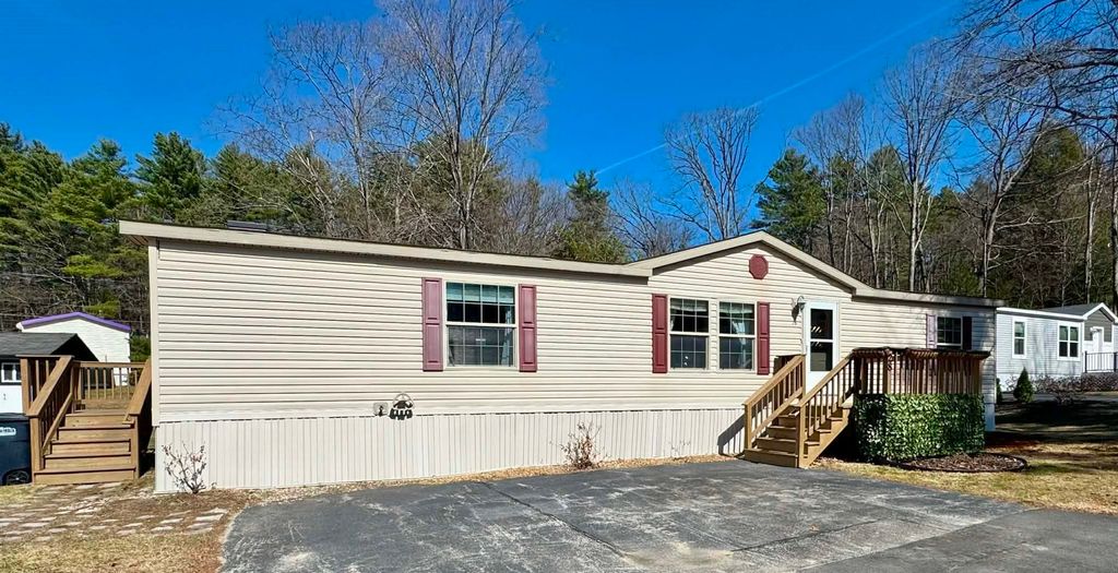 Photo of 28 Emile Drive, Allenstown, NH 03275 (MLS # 5082992)