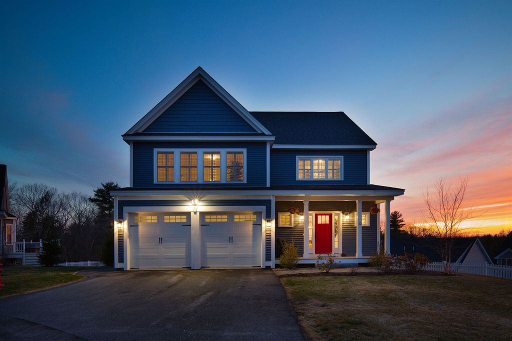 Photo of 12 Summit Circle, Newmarket, NH 03857 (MLS # 5082269)