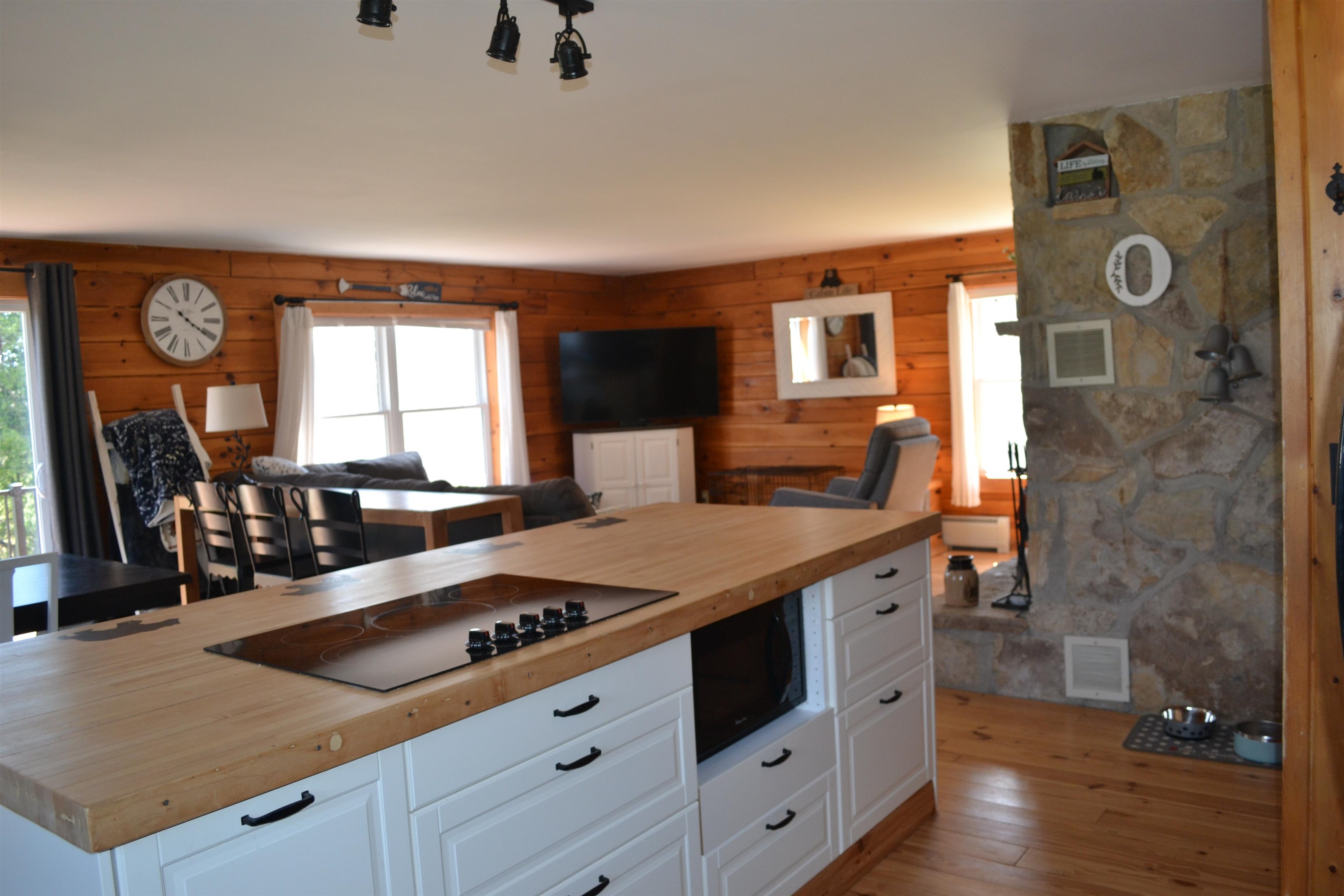 1688 Vermont Route 5A
