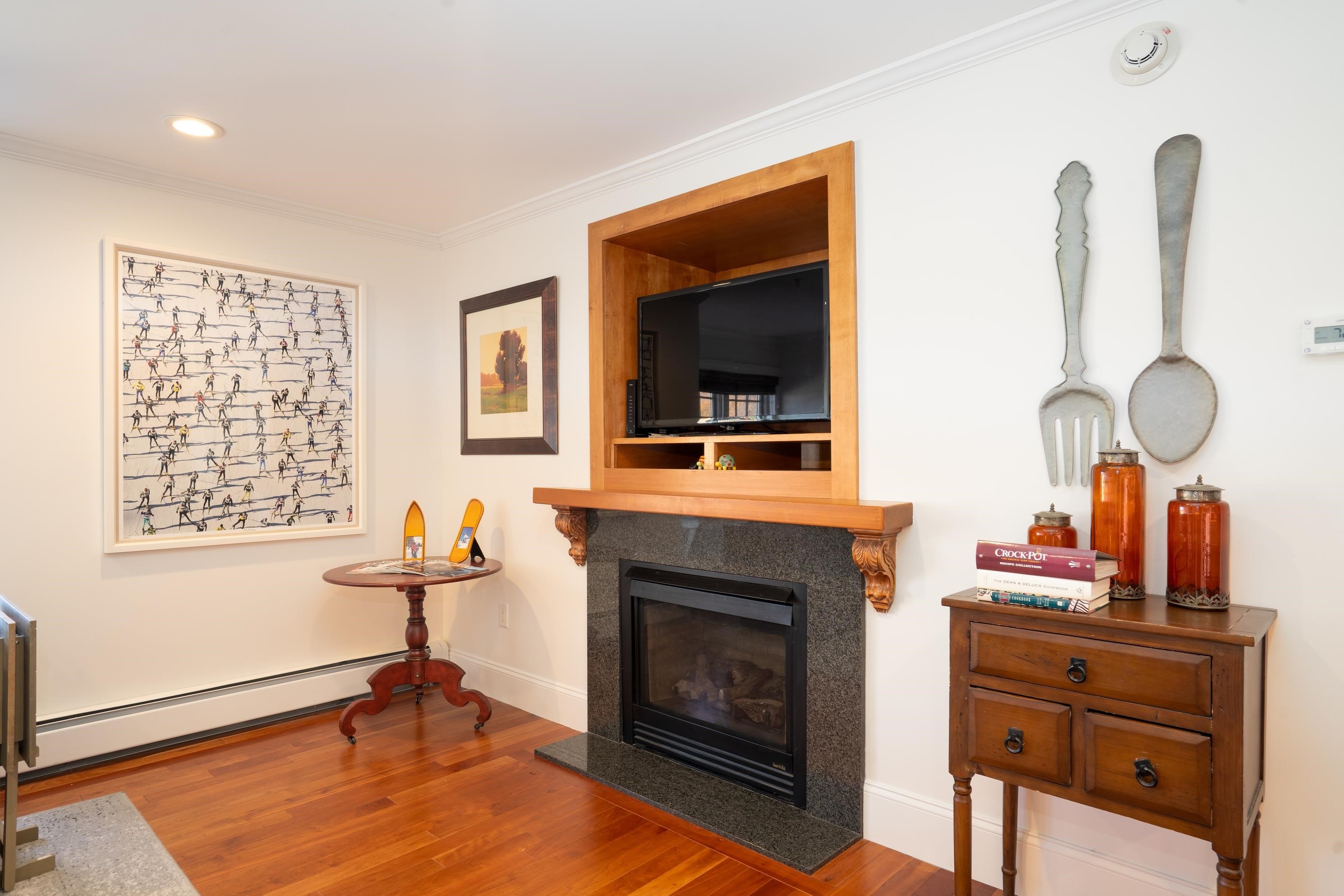 19 Village Lodge Road 209