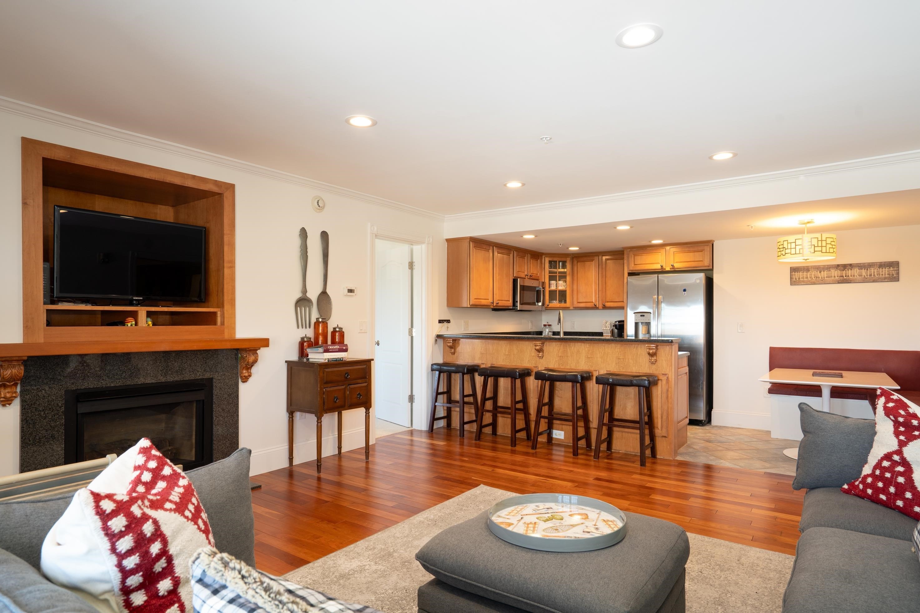 19 Village Lodge Road 209