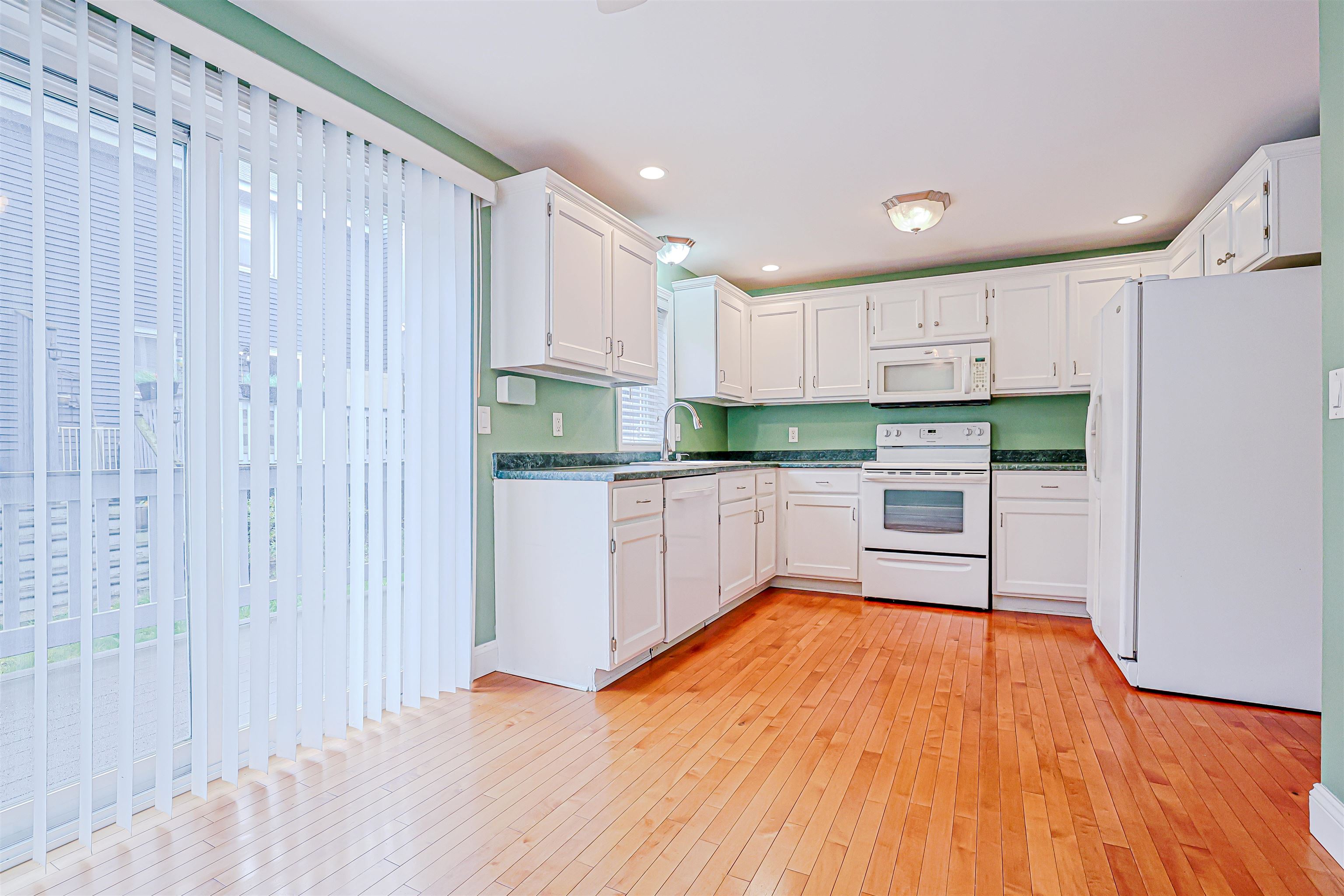 11 Valley West Way