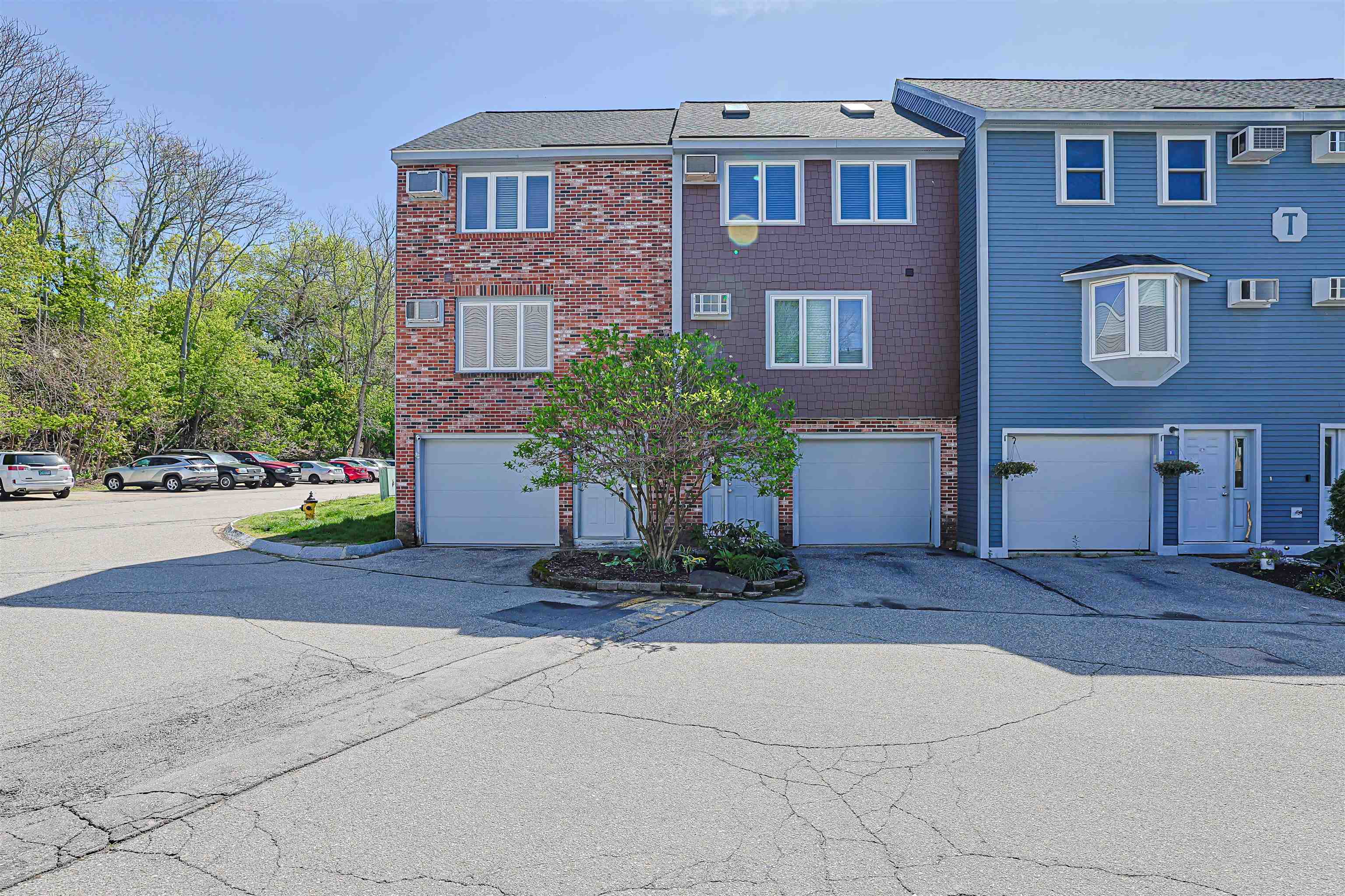 11 Valley West Way