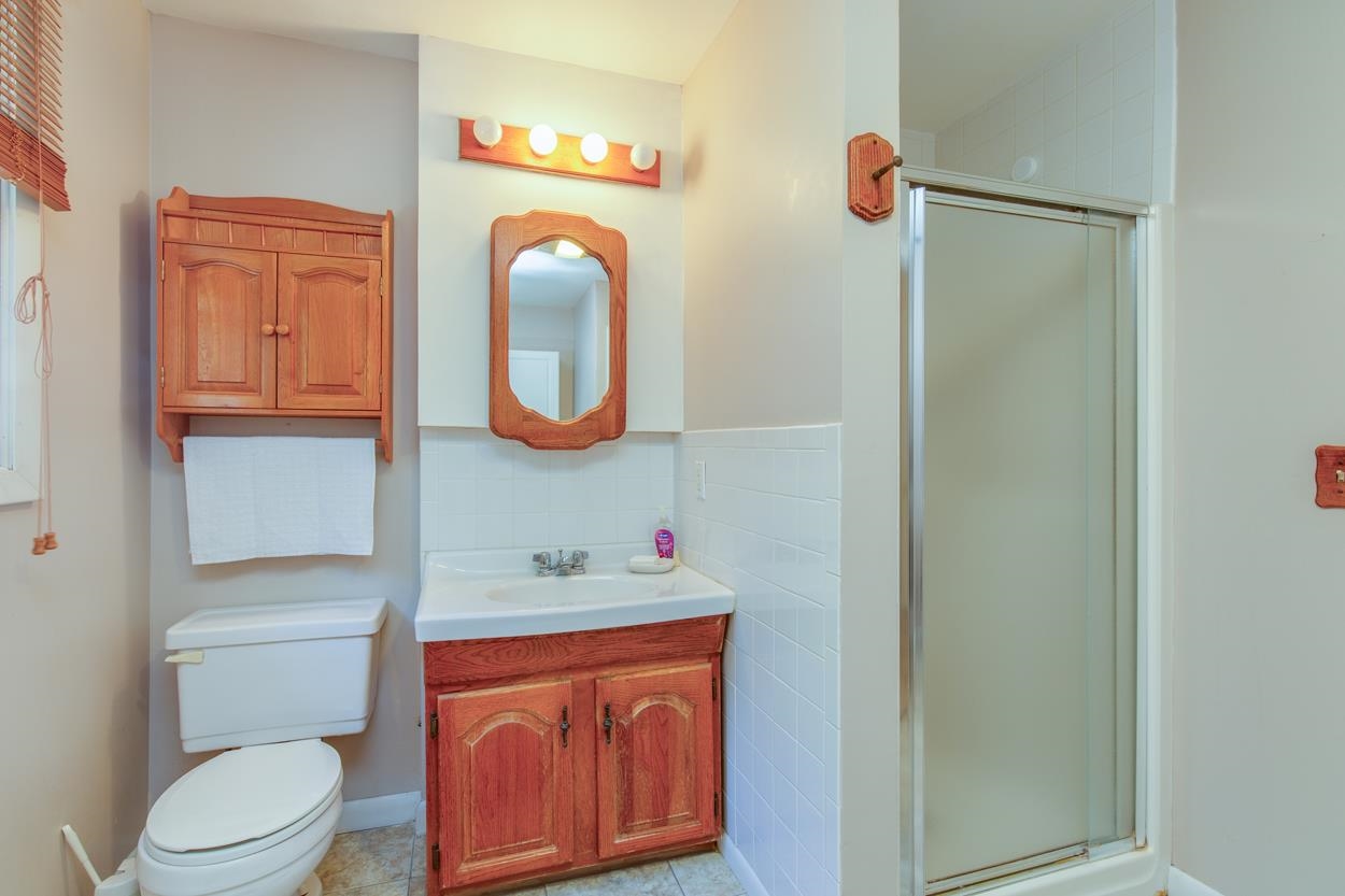 Hudson, New Hampshire 03051, United States, 4 Bedrooms Bedrooms, ,3 BathroomsBathrooms,Residential,Pending,136129