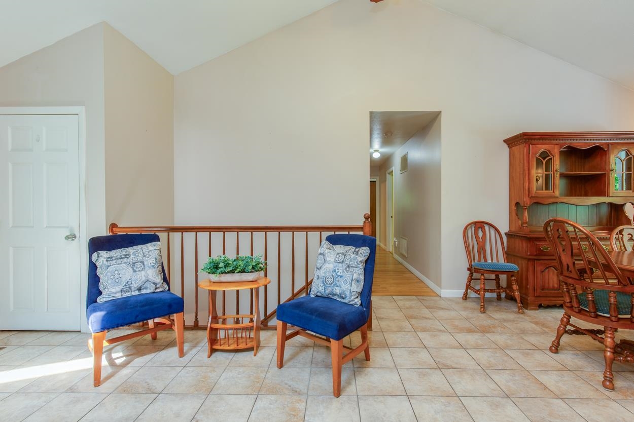 Hudson, New Hampshire 03051, United States, 4 Bedrooms Bedrooms, ,3 BathroomsBathrooms,Residential,Pending,136129