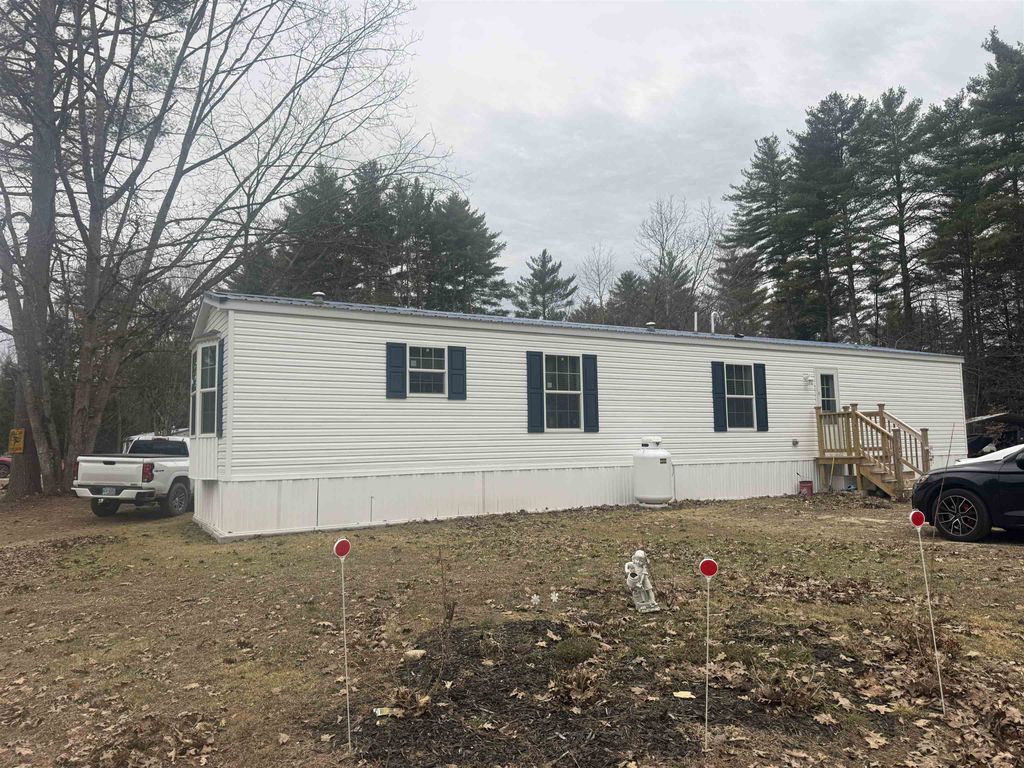 Photo of 3 Chamberlain Court, Deering, NH 03244 (MLS # 5084688)