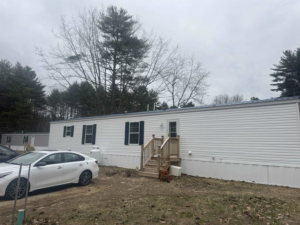 Photo of 3 Chamberlain Court, Deering, NH 03244 (MLS # 5084688)