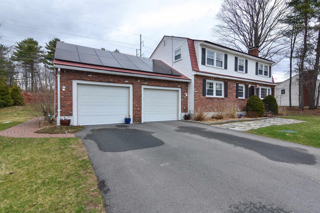 Photo of 40 Barkland Drive, Derry, NH 03038 (MLS # 5082318)