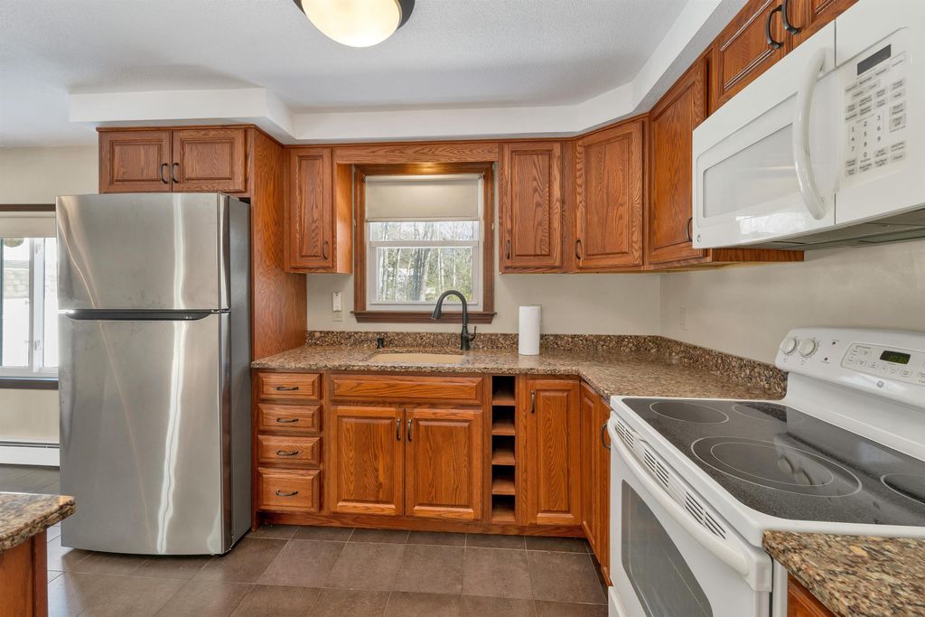 Photo of 5 Hidden Valley Road, Windham, NH 03087 (MLS # 5077191)