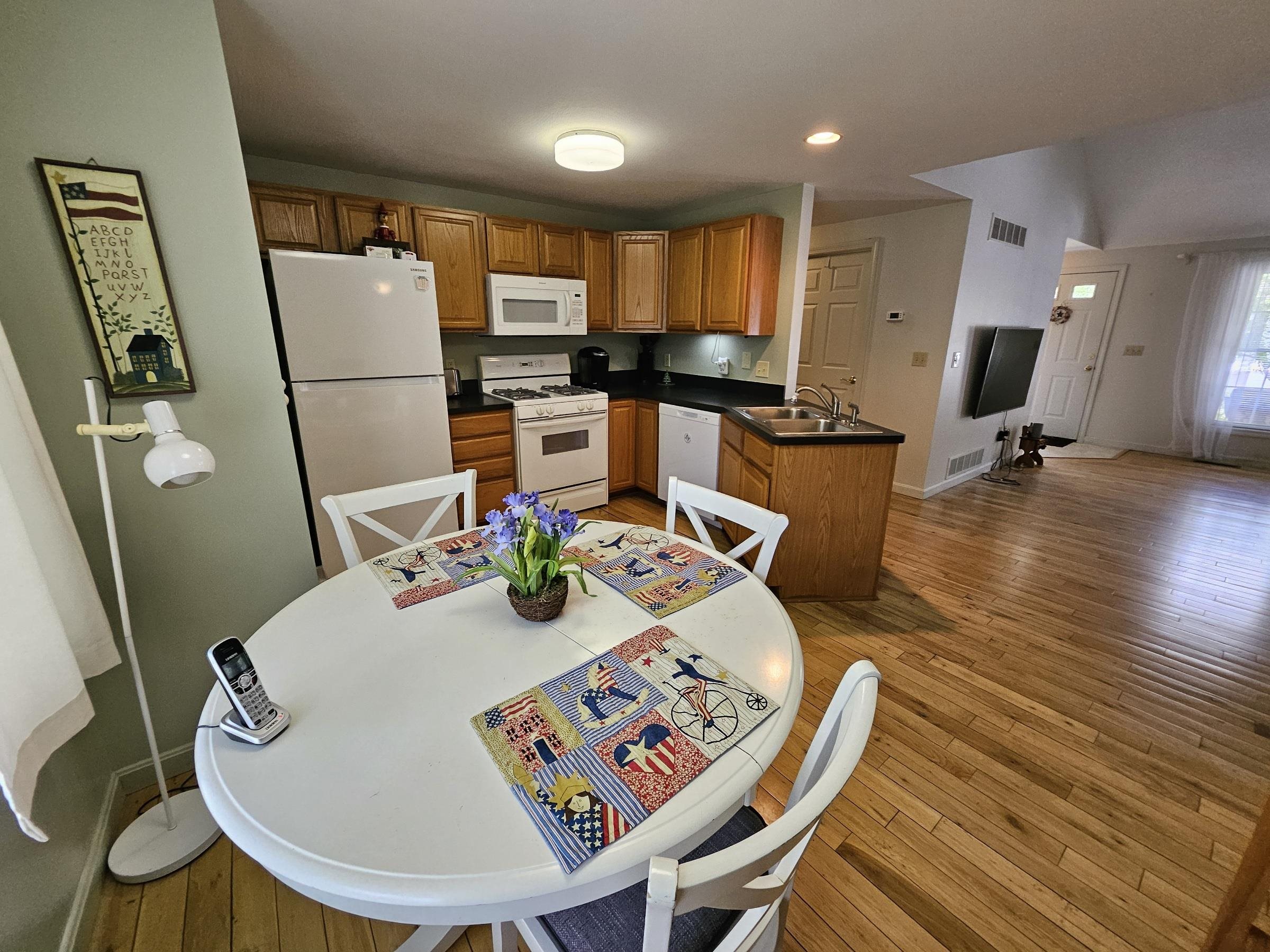 49 Lexington Court 49