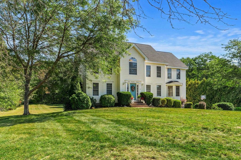 Photo of 6 Emileo Lane, Salem, NH 03079 (MLS # 5061690)