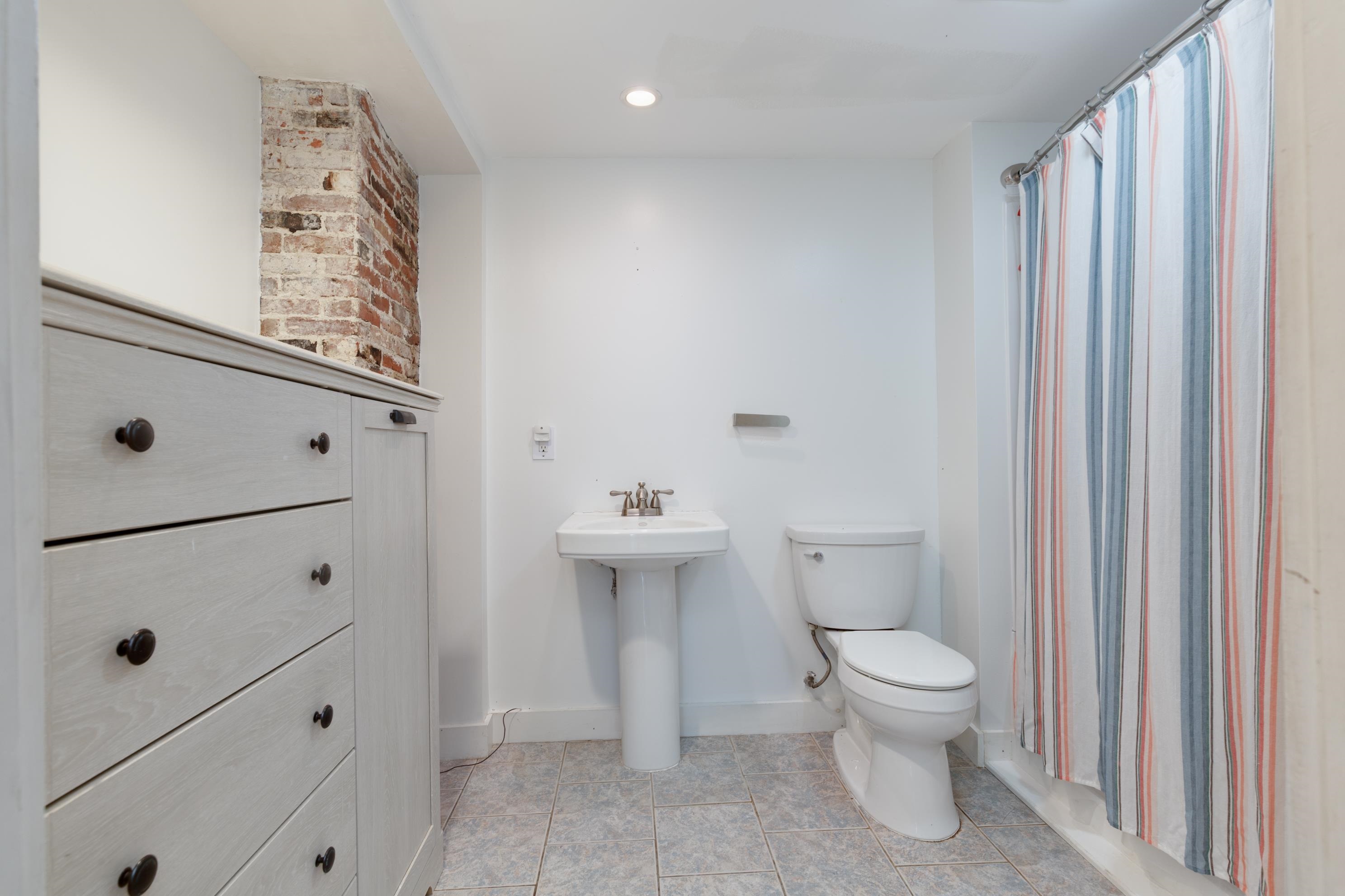 Deerfield, New Hampshire 03037, United States, 3 Bedrooms Bedrooms, ,2 BathroomsBathrooms,Residential,Active,192068