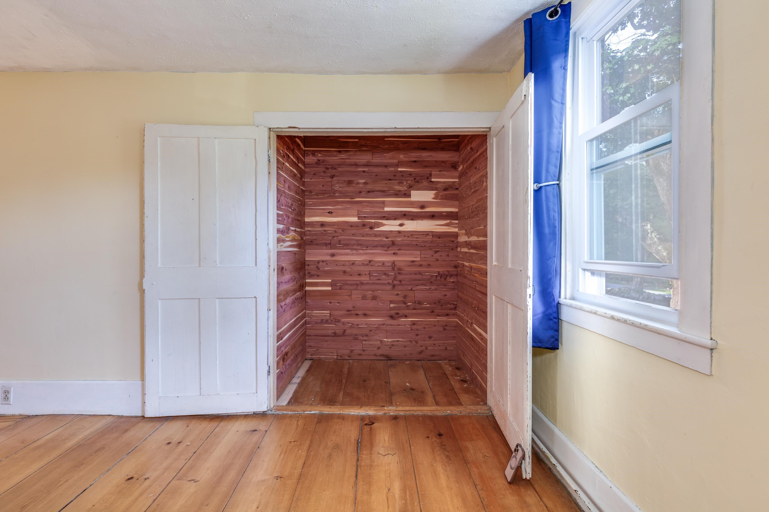 Deerfield, New Hampshire 03037, United States, 3 Bedrooms Bedrooms, ,2 BathroomsBathrooms,Residential,Active,192068