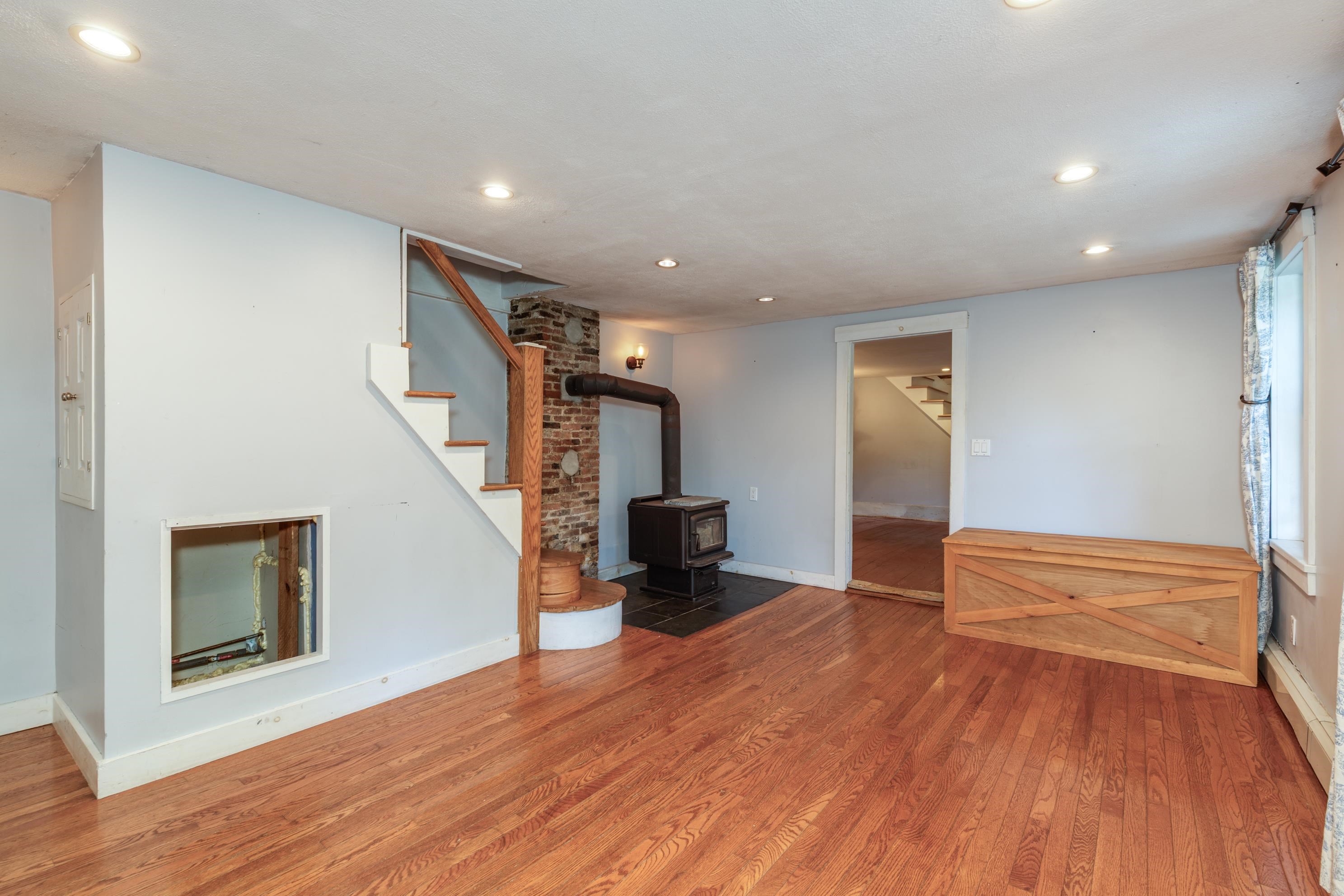 Deerfield, New Hampshire 03037, United States, 3 Bedrooms Bedrooms, ,2 BathroomsBathrooms,Residential,Active,192068