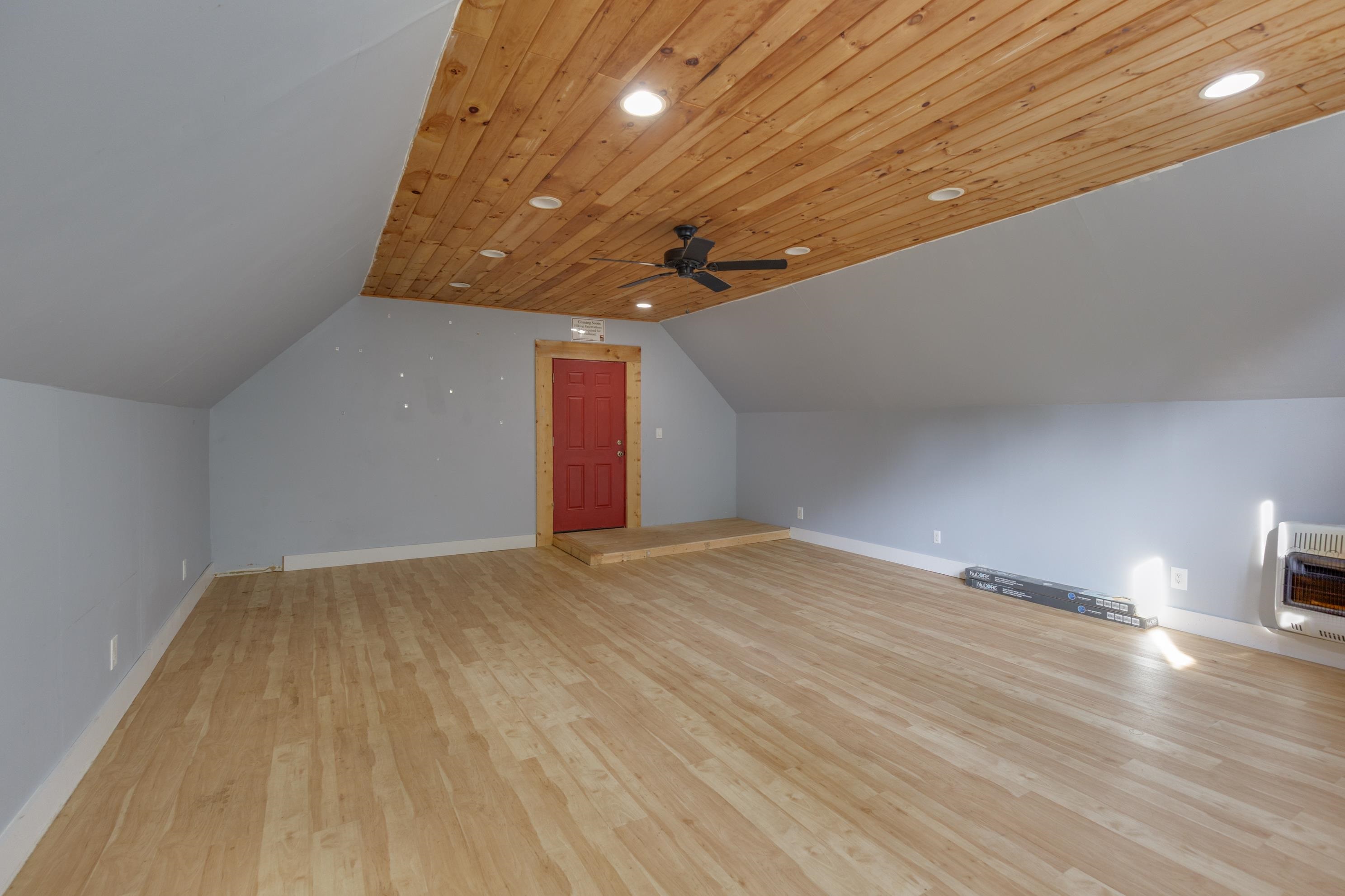 Deerfield, New Hampshire 03037, United States, 3 Bedrooms Bedrooms, ,2 BathroomsBathrooms,Residential,Active,192068