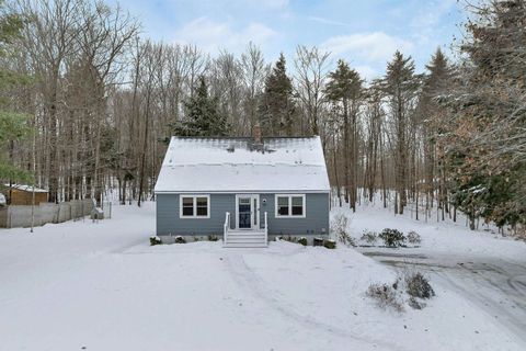 Photo of 21 Canterbury Crossing, Northfield, NH 03276 (MLS # 5072876)