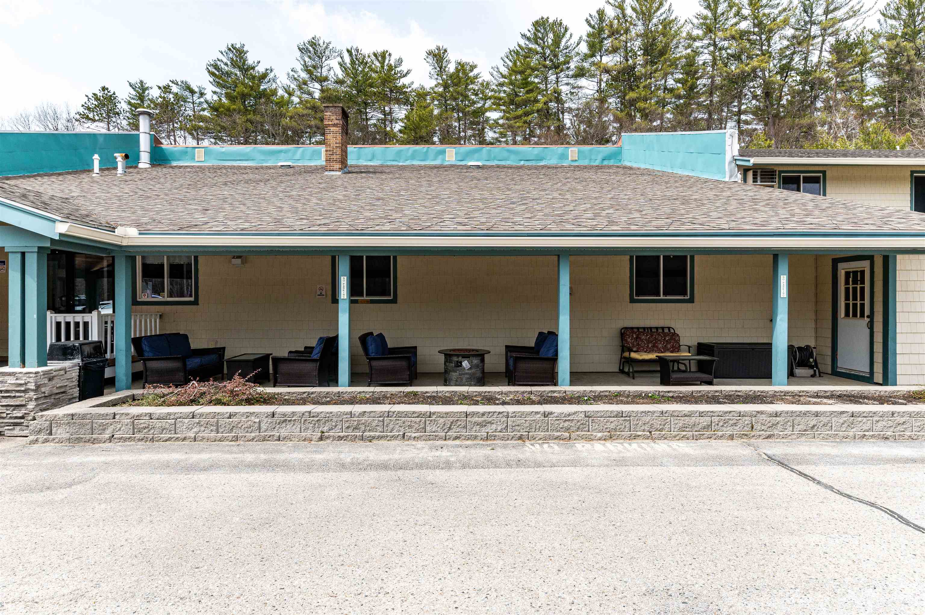 2955 White Mountain Highway 123 (E20)