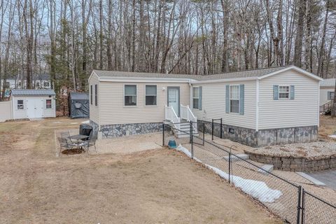 37 Cardinal Way Barrington NH 03825