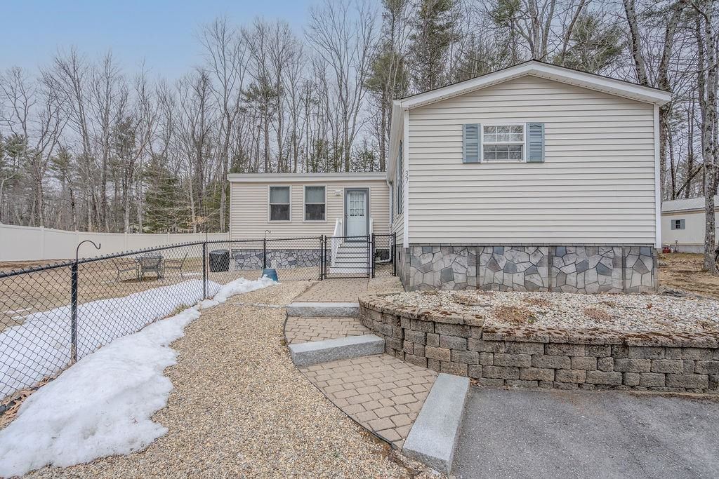Photo of 37 Cardinal Way, Barrington, NH 03825 (MLS # 5081777)