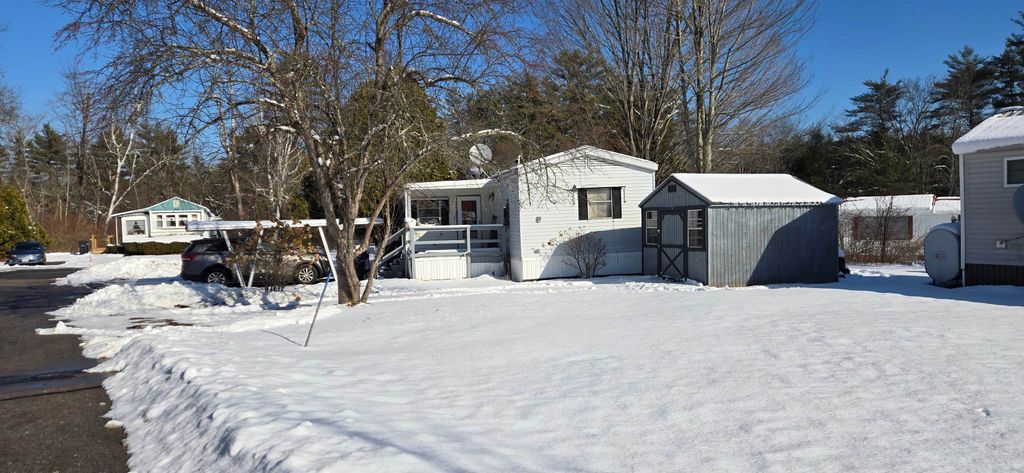 Photo of 2 Archer Circle, Epsom, NH 03234 (MLS # 5075184)