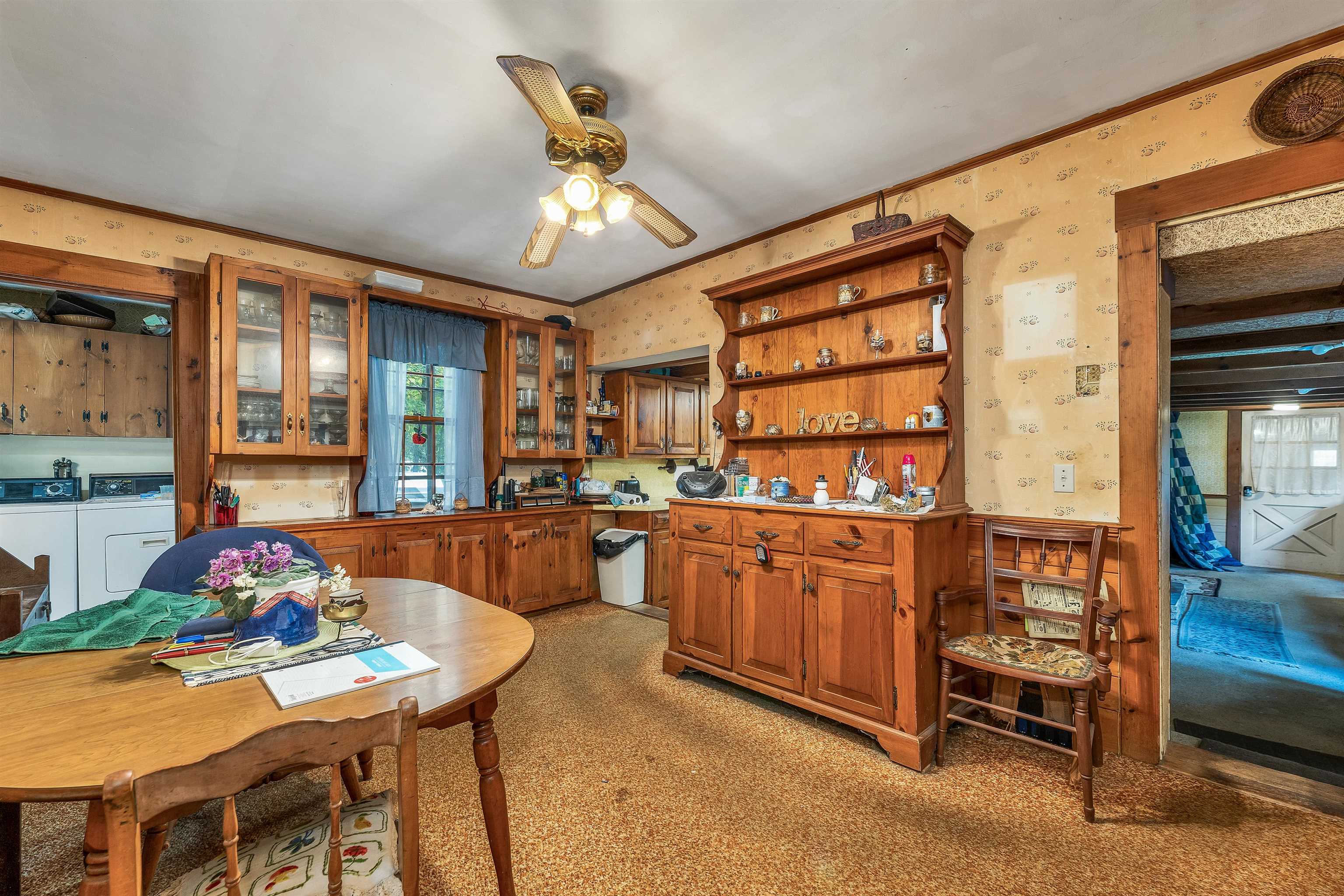 Henniker, New Hampshire 03042, United States, 4 Bedrooms Bedrooms, ,2 BathroomsBathrooms,Residential,Pending,211536