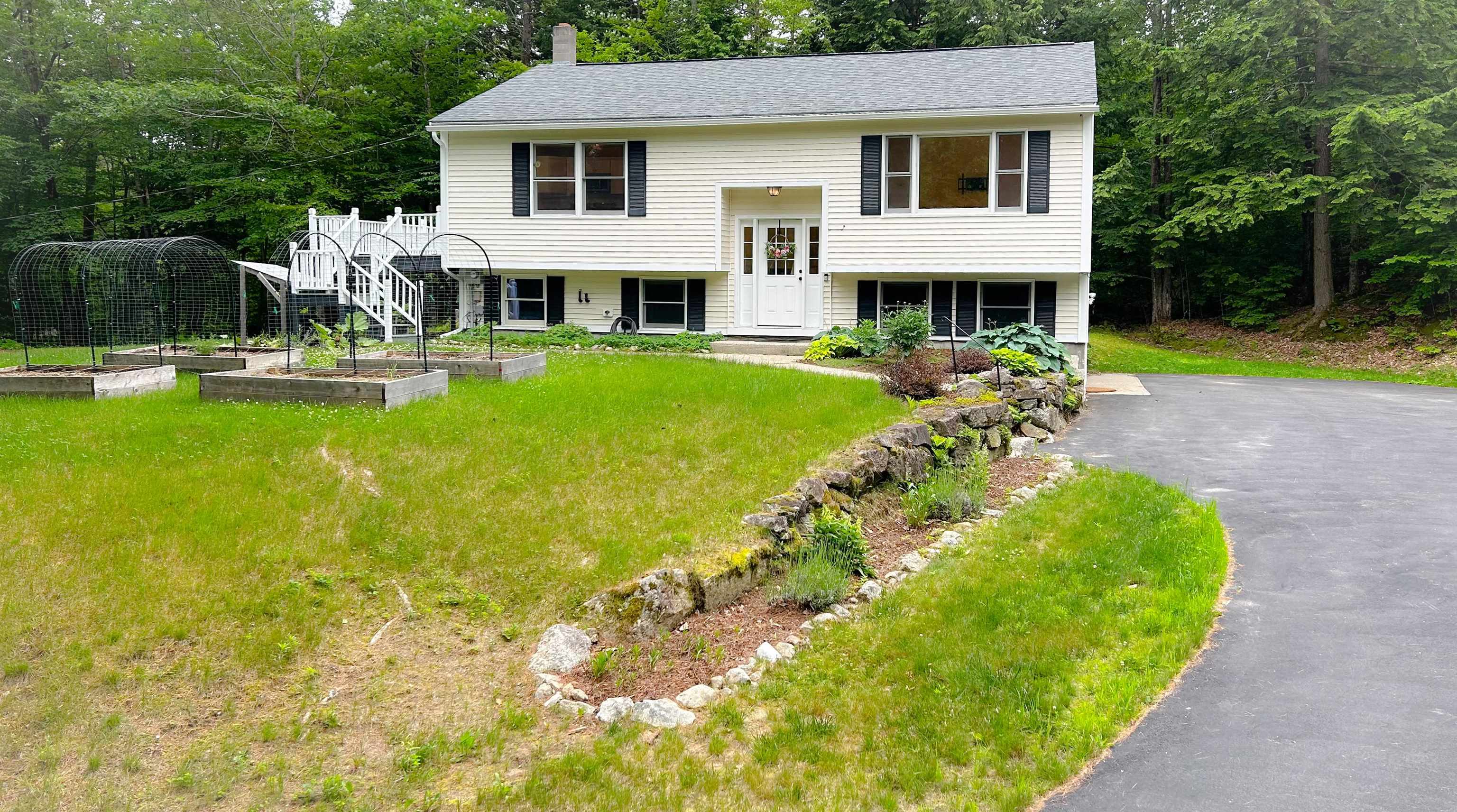 Wilmot, New Hampshire 03287, United States, 3 Bedrooms Bedrooms, ,2 BathroomsBathrooms,Residential,Pending,157477