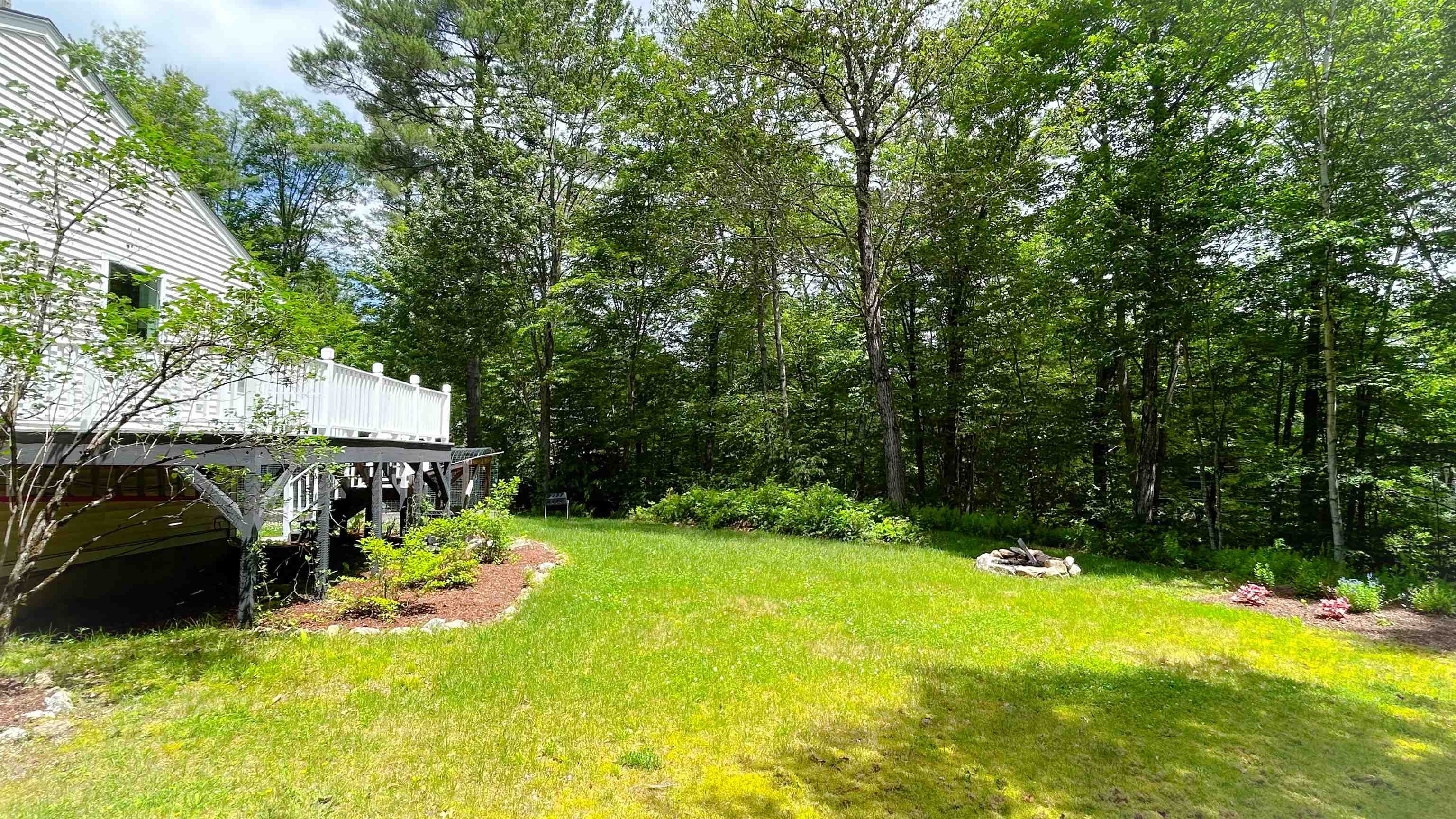 Wilmot, New Hampshire 03287, United States, 3 Bedrooms Bedrooms, ,2 BathroomsBathrooms,Residential,Pending,157477