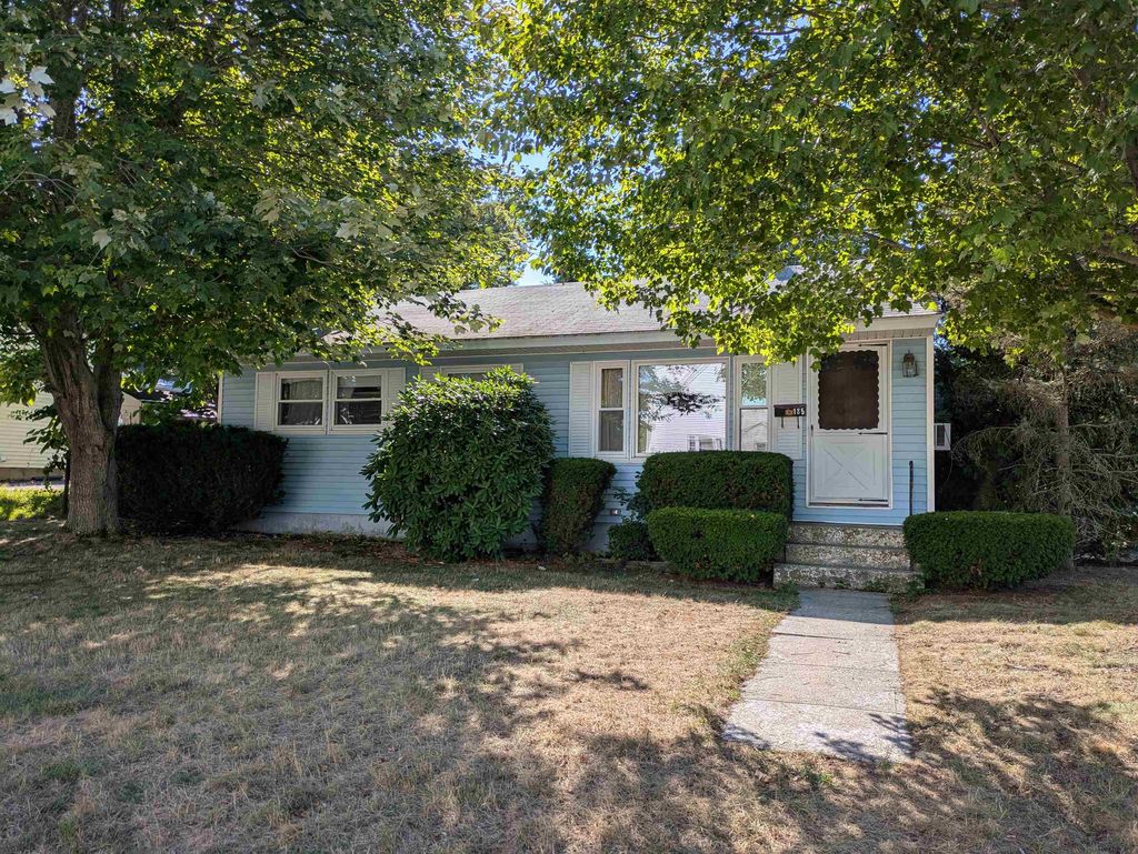 Photo of 185 Cameron Street, Manchester, NH 03103 (MLS # 5080357)