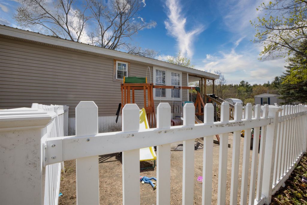 Photo of 2 Puritan Lane, Ossipee, NH 03814 (MLS # 5088289)