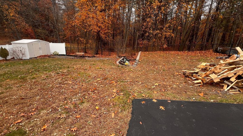 Photo of 292 Main Street, Fremont, NH 03044 (MLS # 5069469)