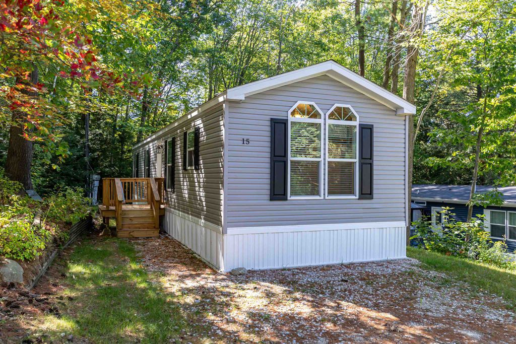 Photo of 15 Sullivan Drive, Allenstown, NH 03275 (MLS # 5049852)