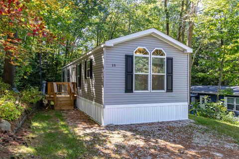 Photo of 15 Sullivan Drive, Allenstown, NH 03275 (MLS # 5049852)