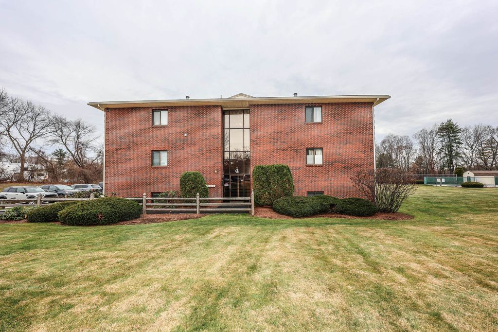 Photo of 434 Abbott Farm Lane #434, Hudson, NH 03051 (MLS # 5070766)