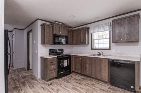 143 Oak Street St. Johnsbury VT 05819