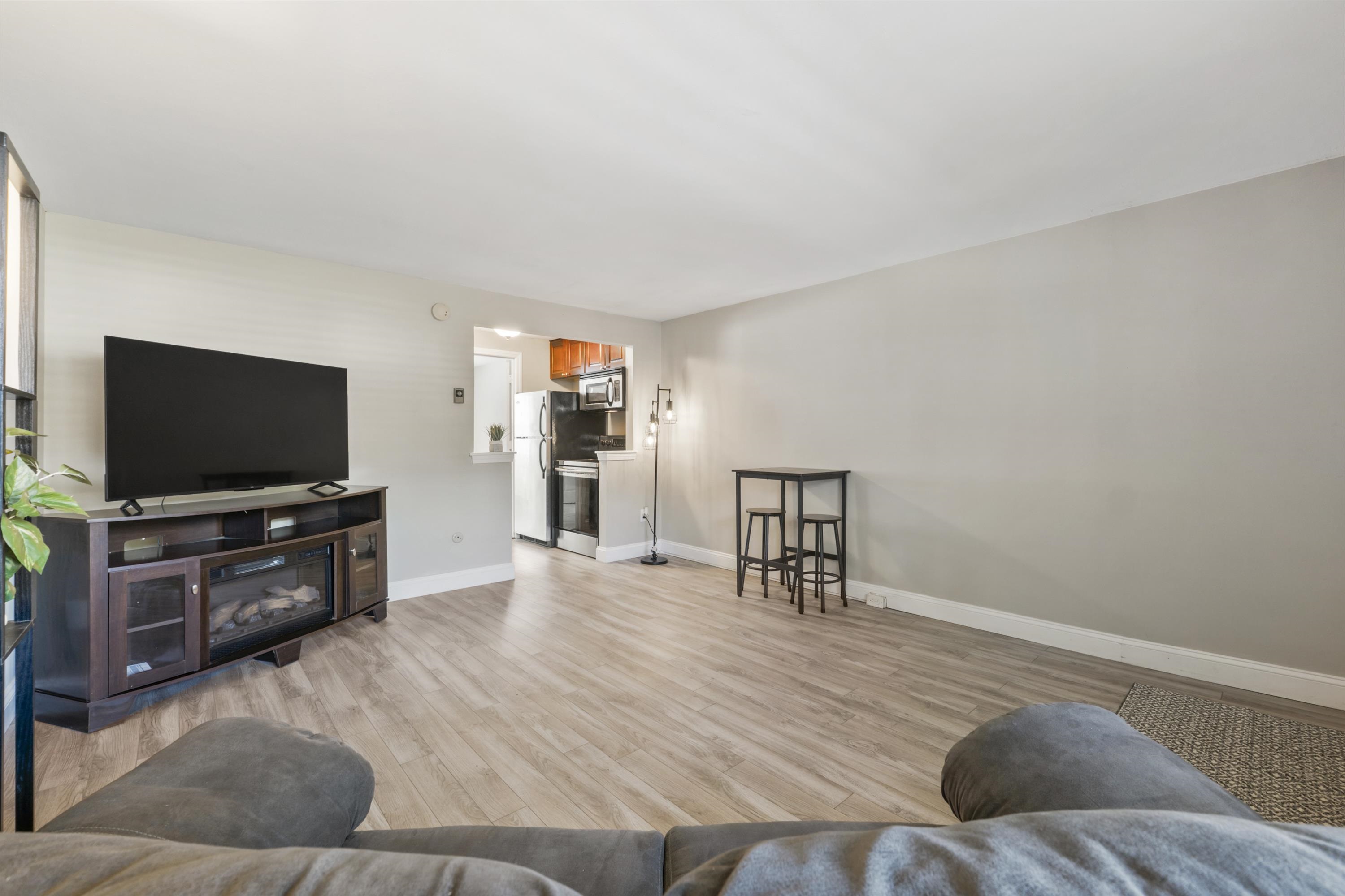 93 Henry Law Avenue 73