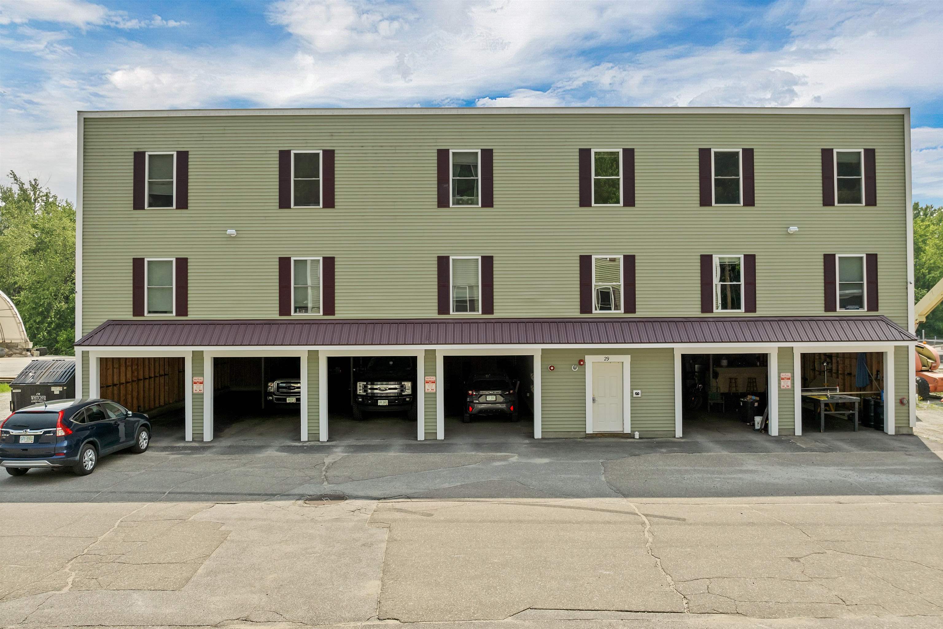 28, 29 & 42 Railroad & Main Square
