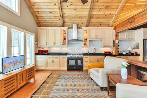 1481 Bennington Road Francestown NH 03043