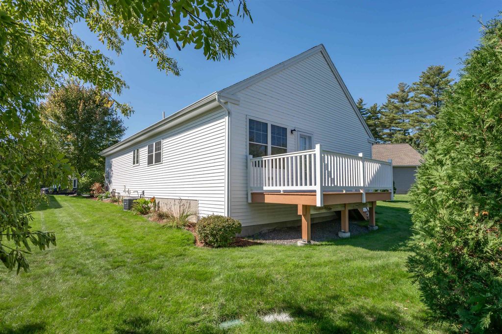 Photo of 9 Elystan Circle, Nashua, NH 03064 (MLS # 5064873)