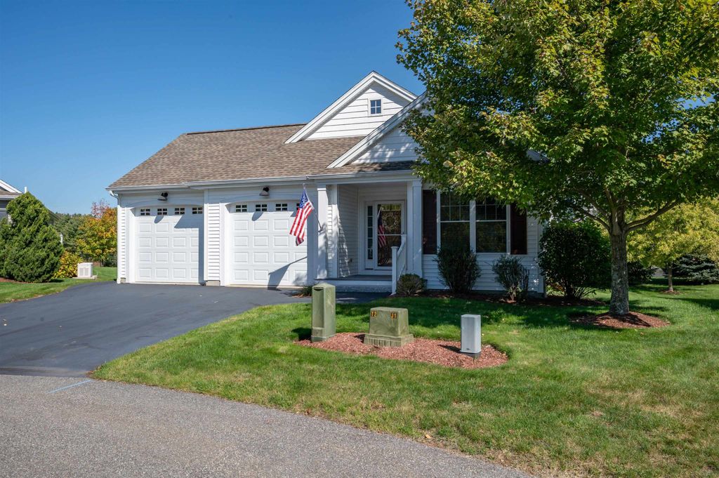 Photo of 9 Elystan Circle, Nashua, NH 03064 (MLS # 5064873)