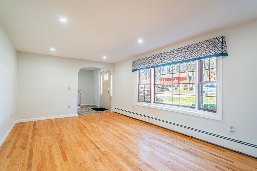 Photo of 21 Cannon Drive, Nashua, NH 03063 (MLS # 5083756)