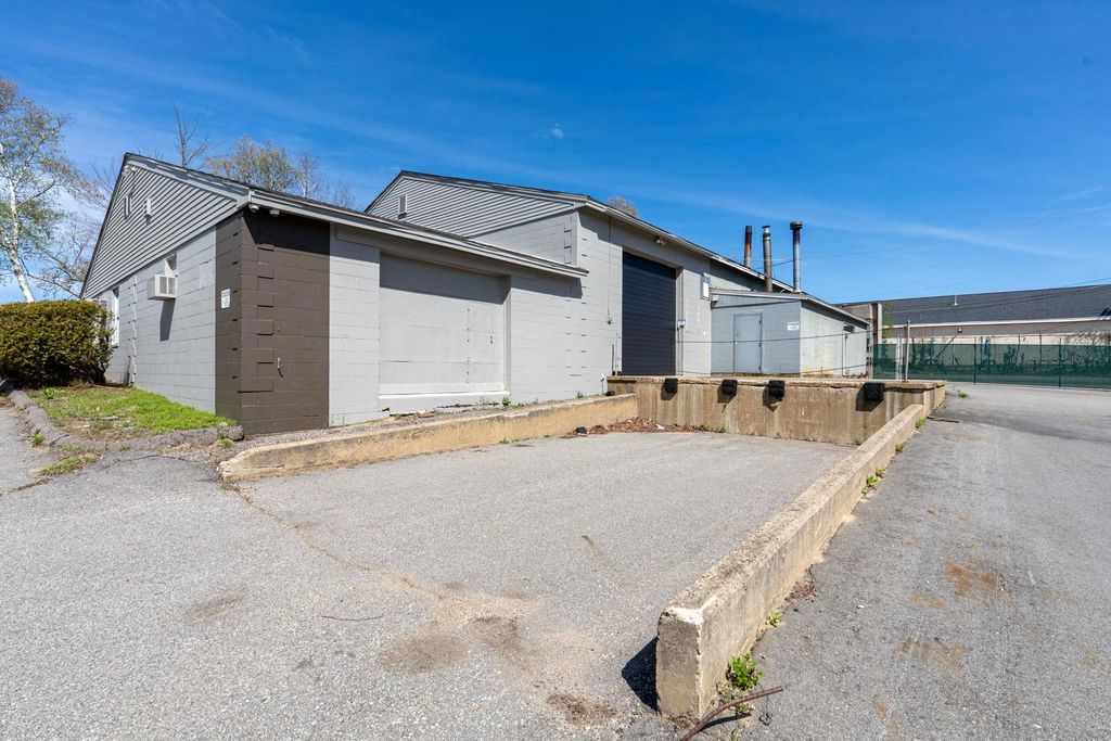 Photo of 896 Lafayette Road, Seabrook, NH 03874 (MLS # 5039621)